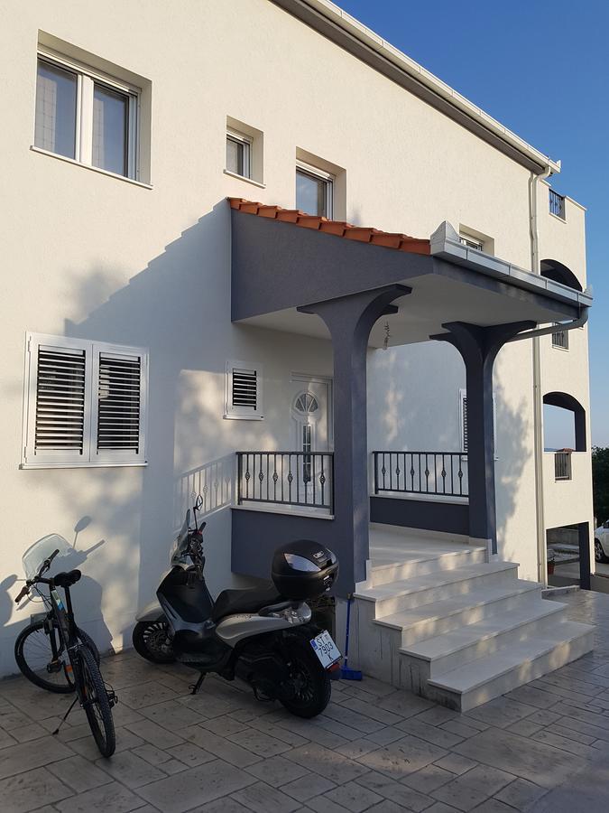 Apartments Kalajica Trogir Exterior photo
